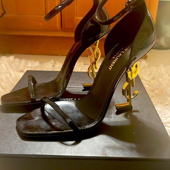 Saint Laurent. Opyum size 38 1/2. Brand New in Box. Never worn. - Picture 1 of 5